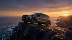 从杭州湾卡宴到公路坦氪，极氪8X用实力回答配置与价格